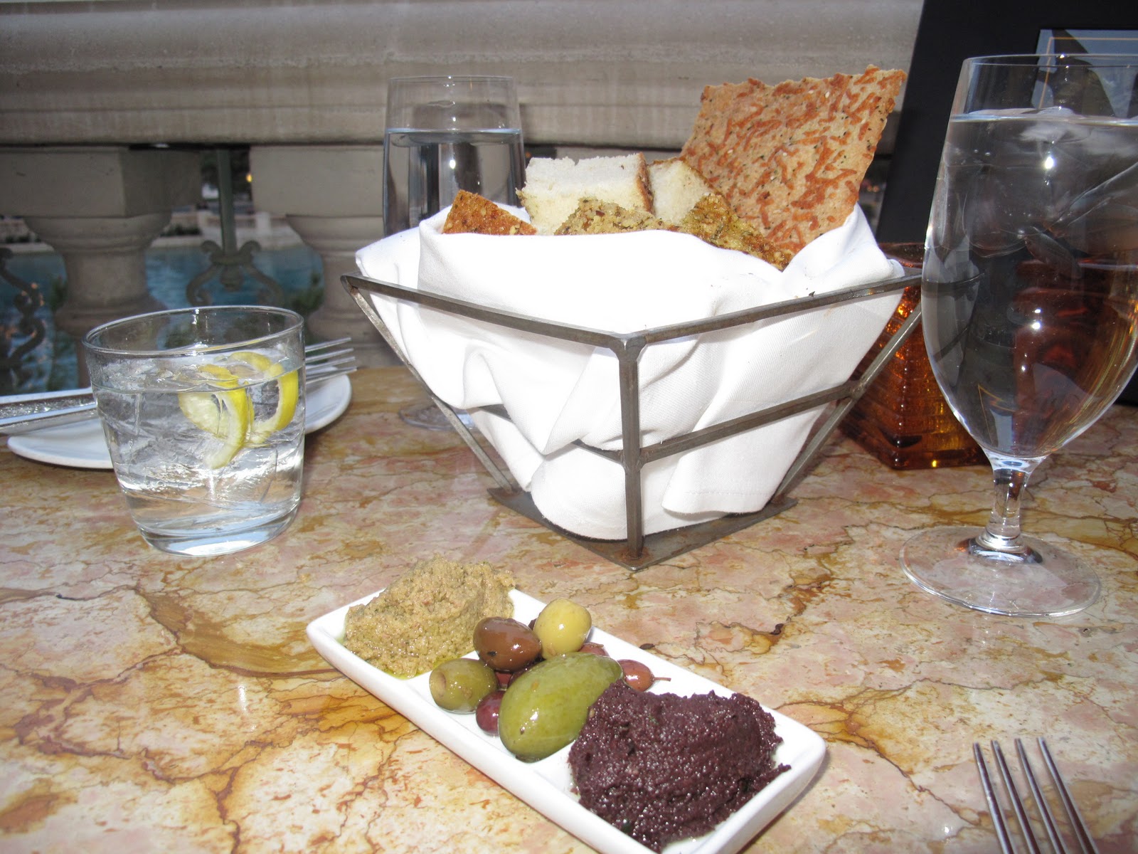 LAS VEGAS DAZE Olives Restaurant Review