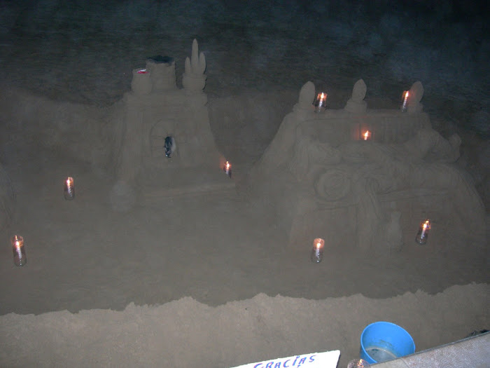 Esculturas en la playa de Sitges II, Julio 2008