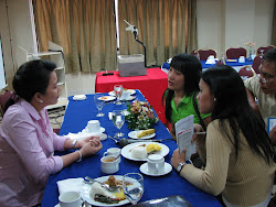 Mabel With Student Journalists