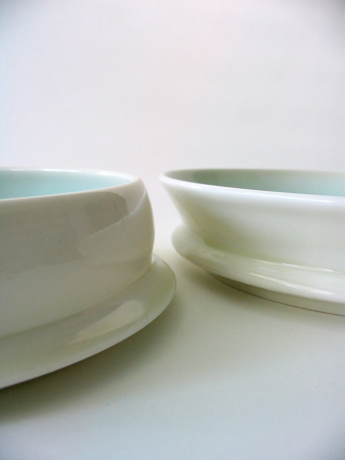 [2largebowls2.jpg]
