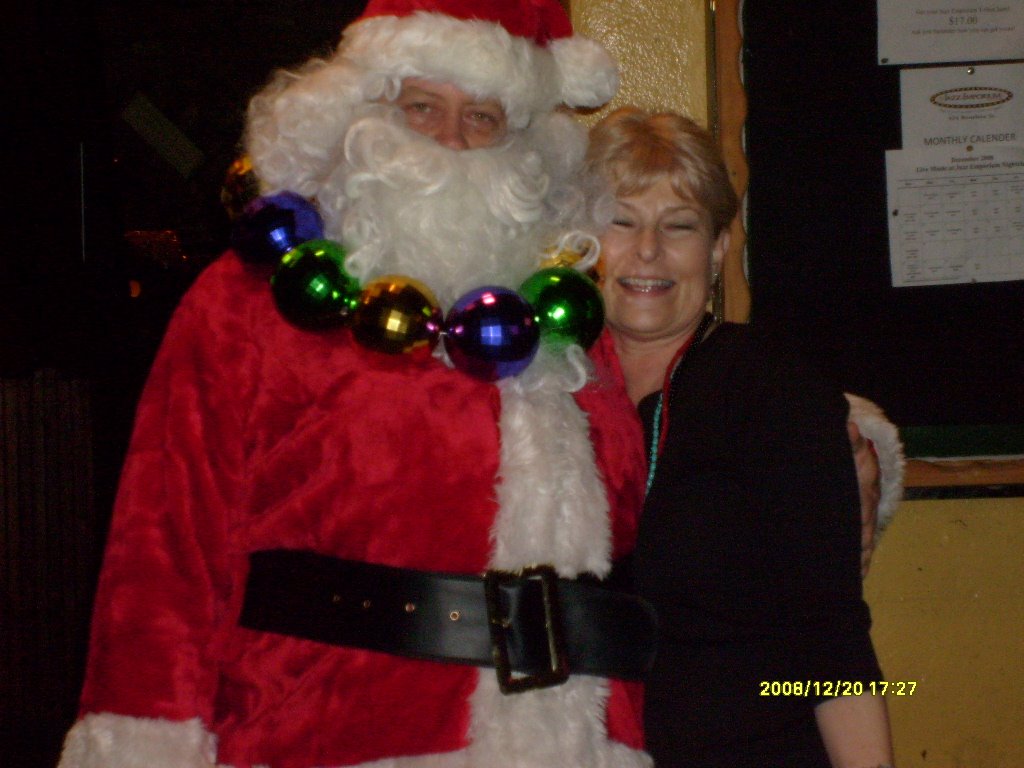 [Santa+and+Patsy.JPG]