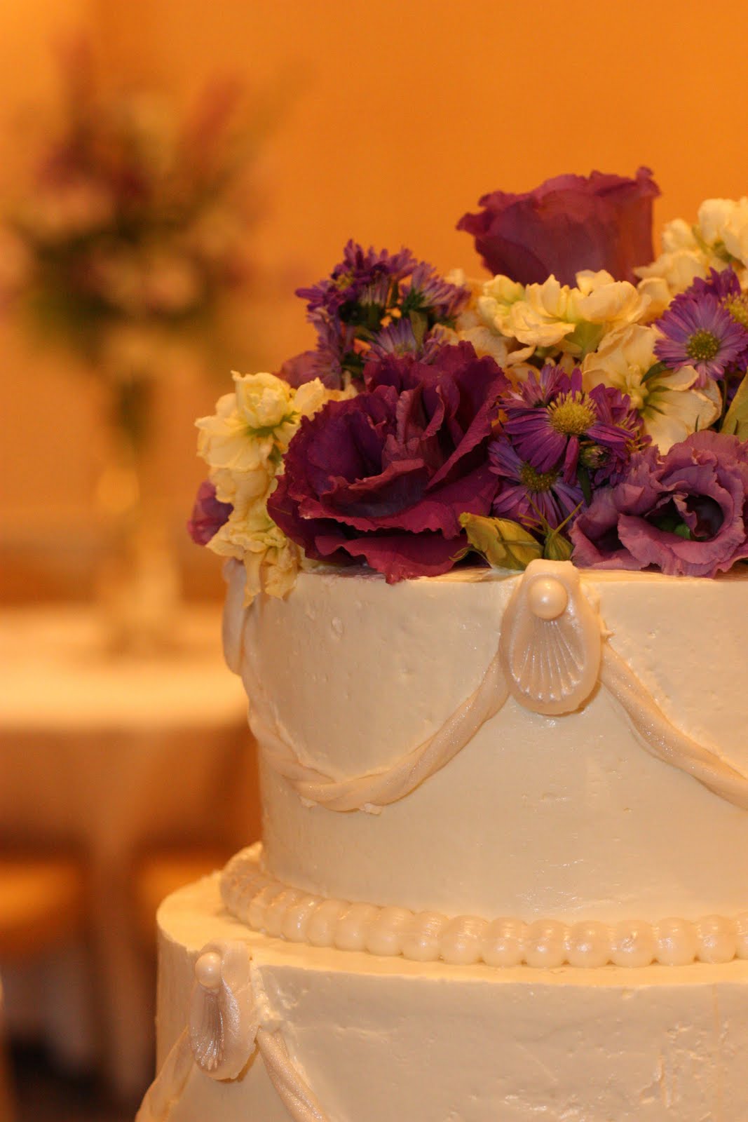 What are The Divas doing?!!! Some of The Divas' favorite Wedding Cakes!!!