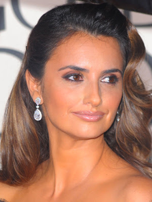 penelope cruz hair 2010. to make Penelope Cruz look