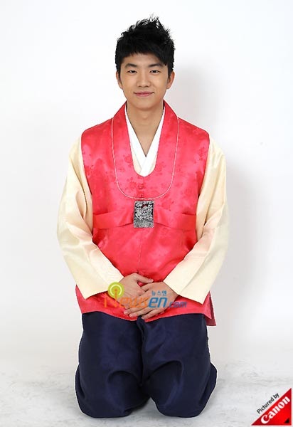 korea-center: ประวัติ จาง อูยอง (Jang Wooyoung)