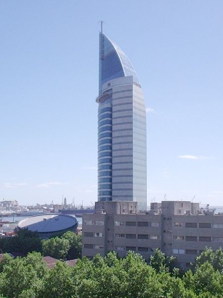 La Torre De la Compañía Antel... Un Ejemplo Muy Claro Las