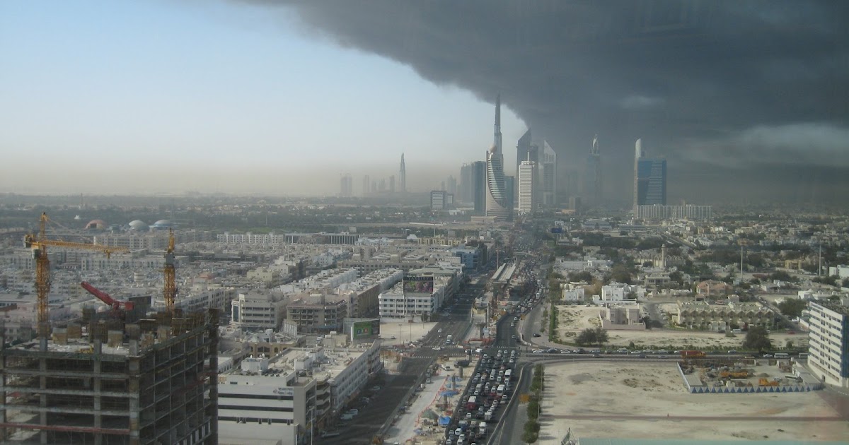 Meanwhile, back in The Sandpit... Huge explosion in Dubai
