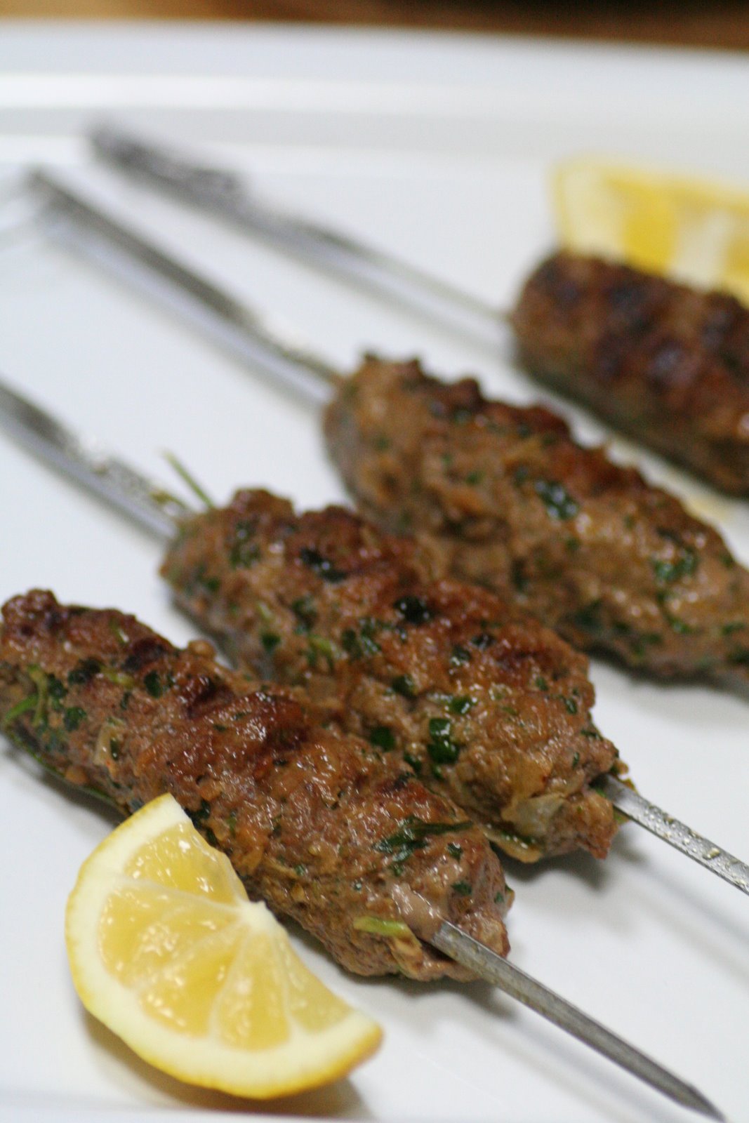 Gatto E Topo モロッコ風牛肉のつくね イトヨリのモロッコ風焼き魚 アーモンドミルクのプリン