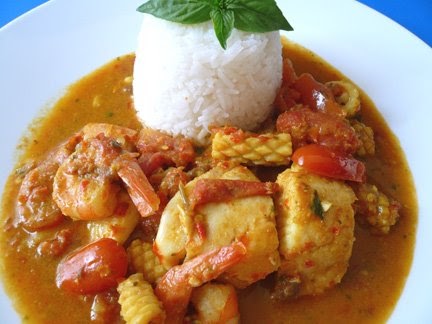 My Kitchen Snippets: Seafood In Creamy Tomato Sauce