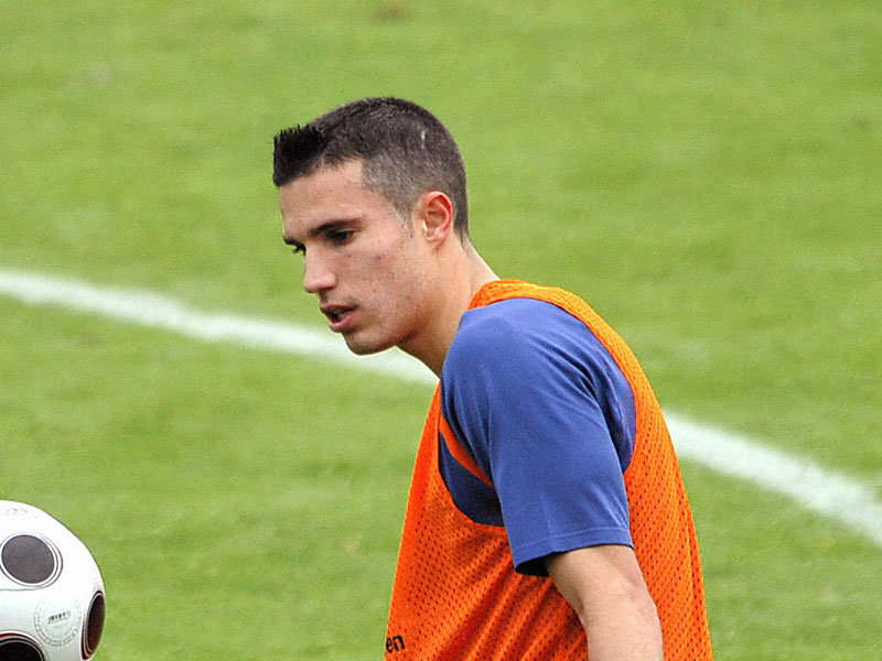 +++ EURO 2012: Ai... đẹp trai nhất ??? Robin+van+Persie+43