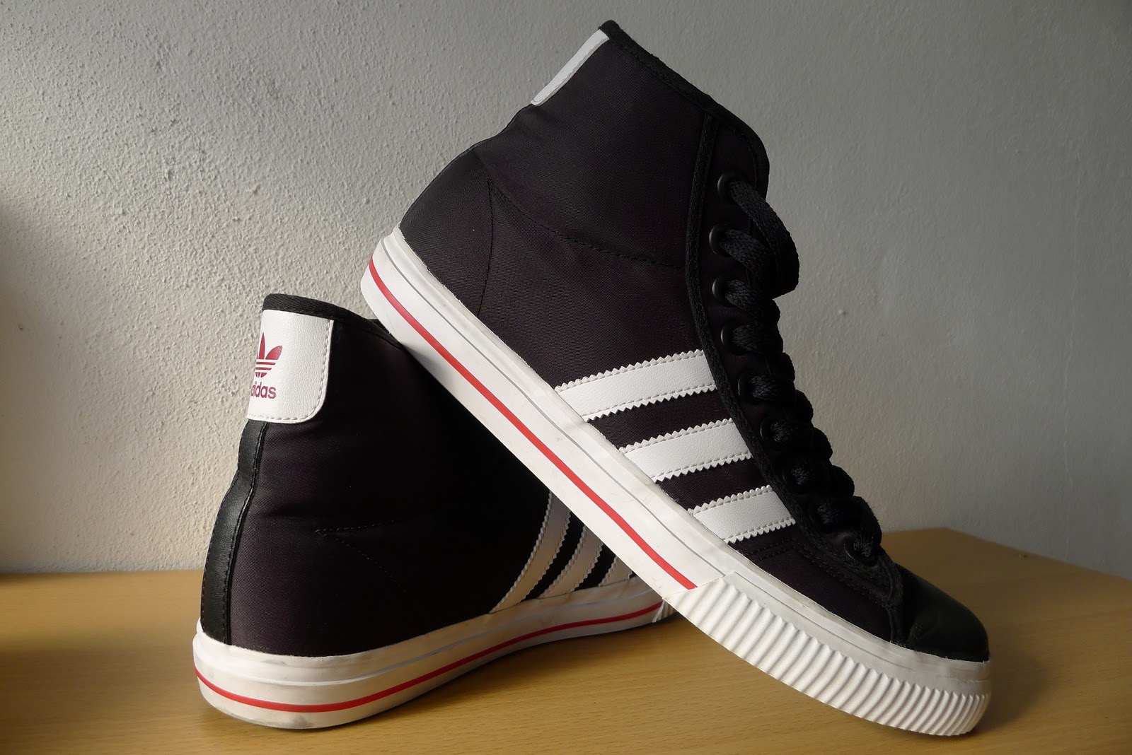 CARI KASUT: Adidas Originals AdiTennis A.039 Blue