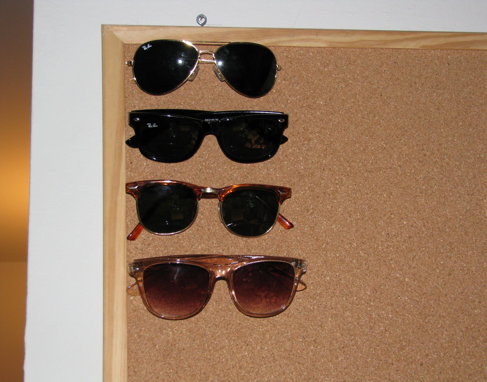 Squiggles & Scribbles DIY Sunglasses Display