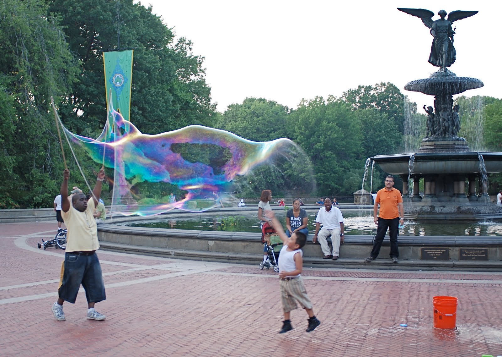 NYC ♥ NYC Giant Bubbles at Central Park's Bethesda Fountain