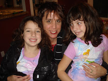 Nora & her nieces, December 2009
