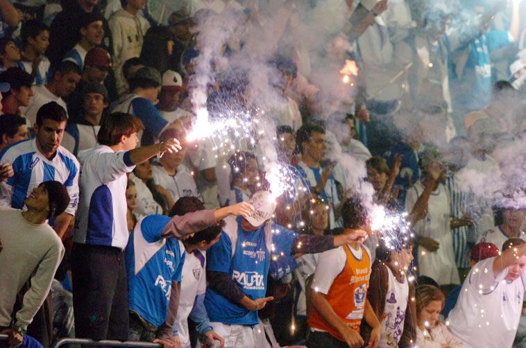 [Torcida]