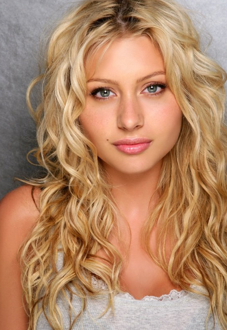 list: Alyson Michalka.