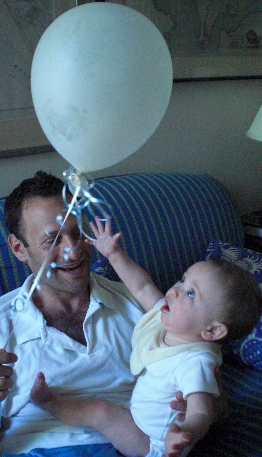 [balloon4.jpg]