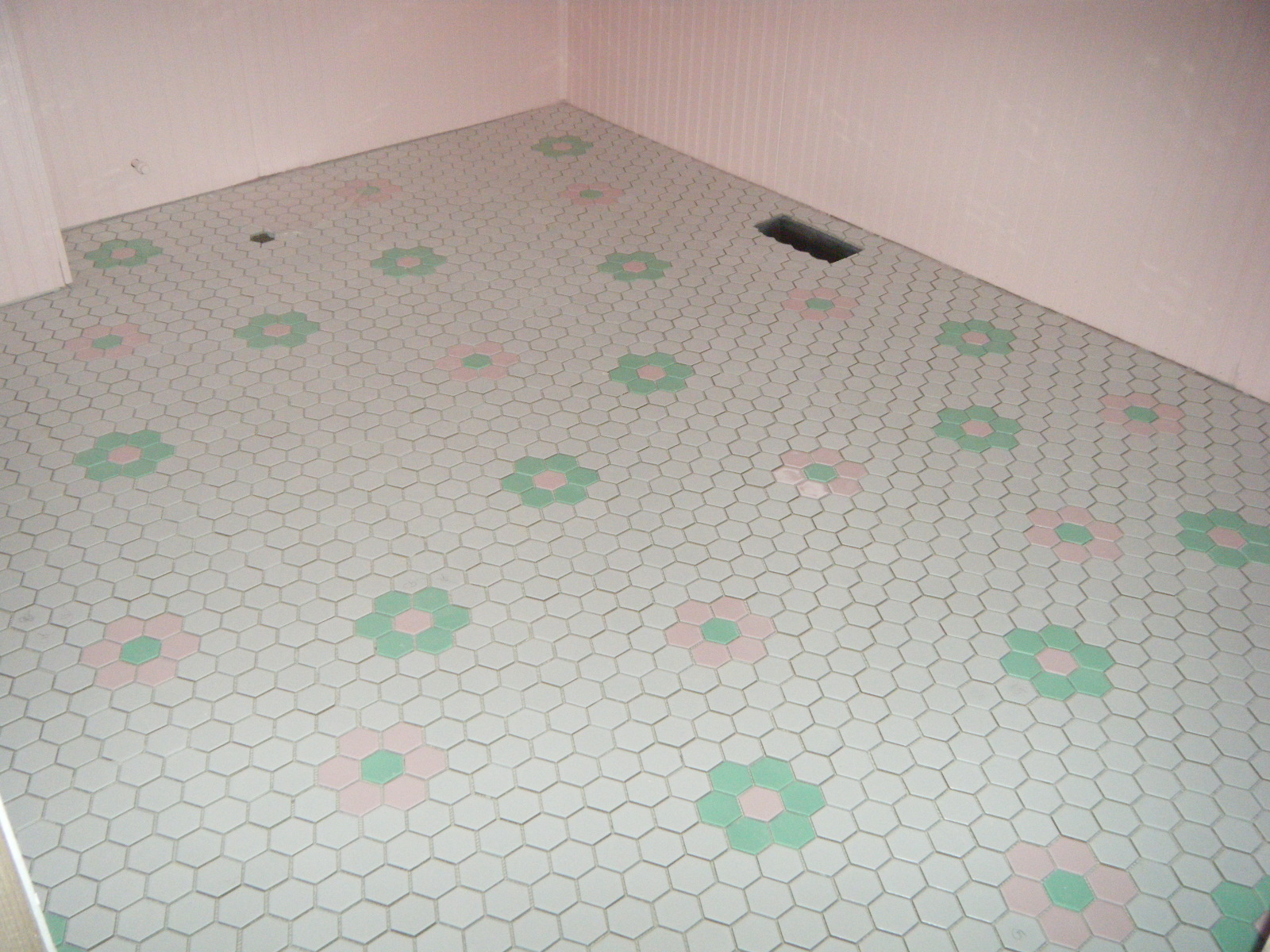 Makin Projiks Hexagon Flower Tile Floor