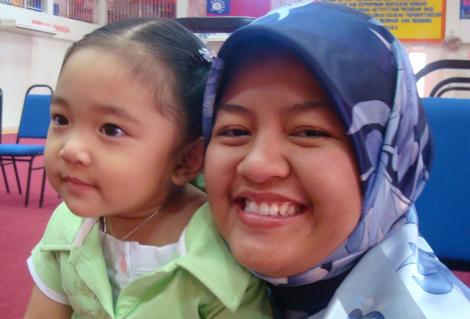 [Shasha+and+Auntie+Maya.jpg]