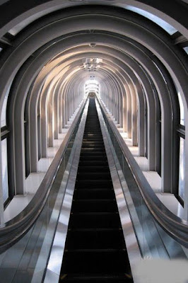 最刺激的電扶梯 -  史上最刺激的電扶梯