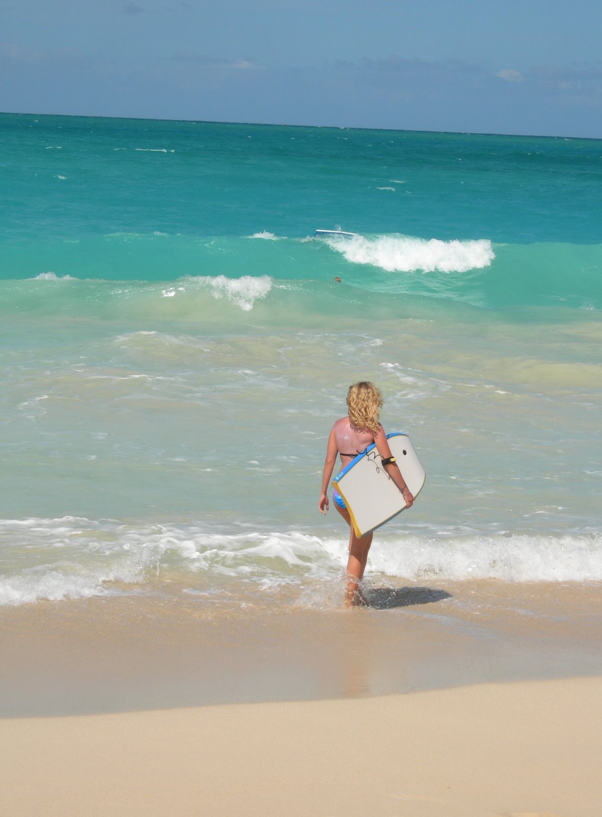 [alex-waves3678-sm.jpg]