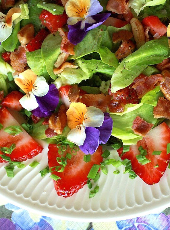 Vinaigrette Salad Dressing. light Strawberry