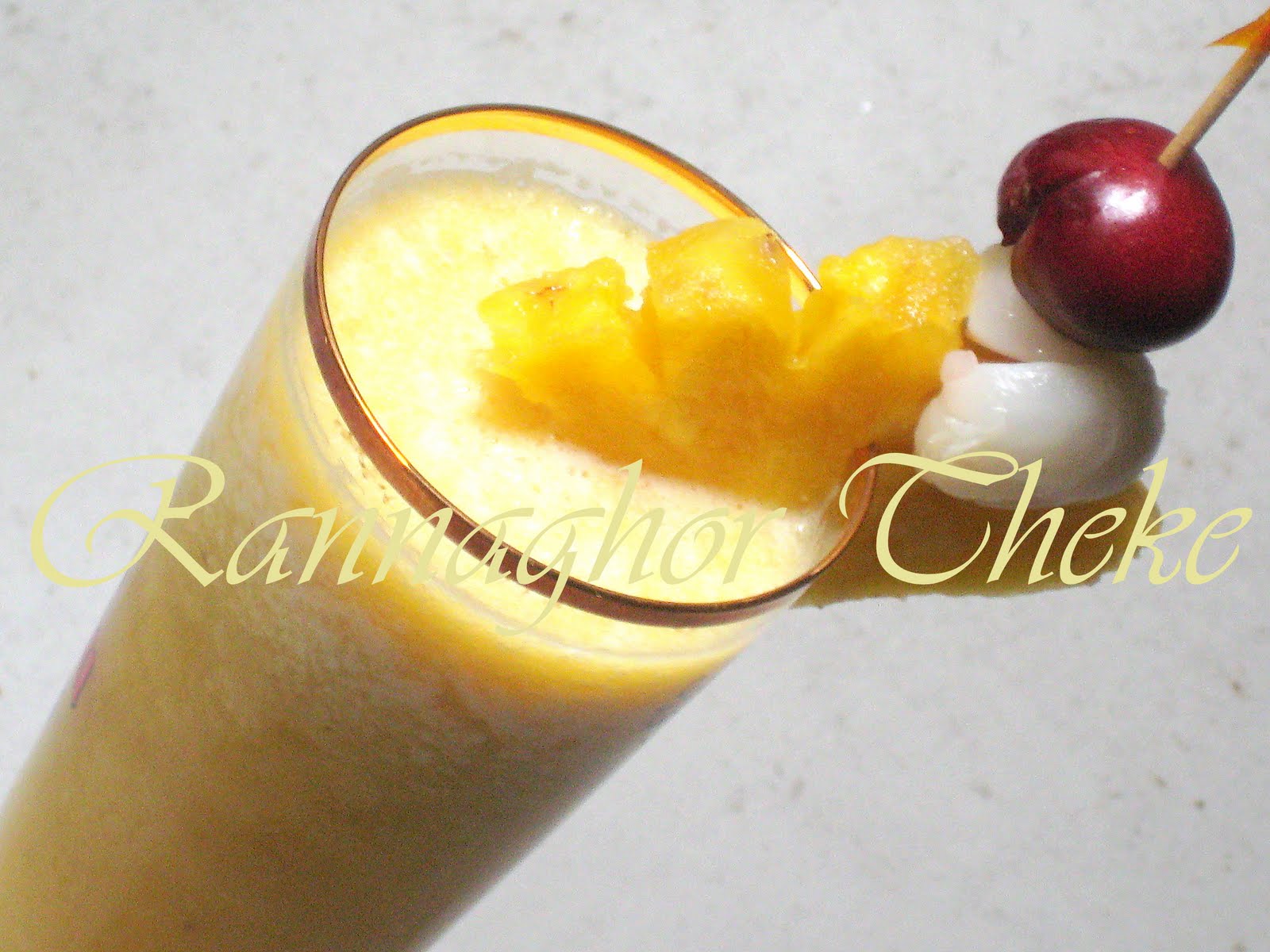Rannaghor Theke... Pineapple Lychee Smoothie
