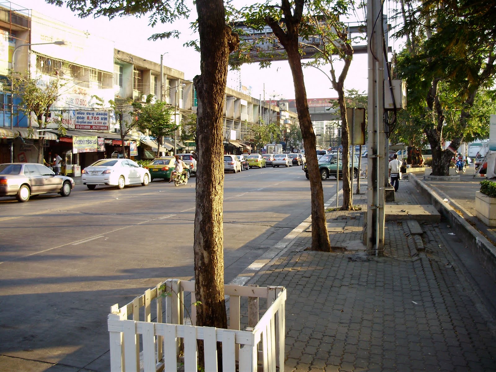 [PC200033.jpg]