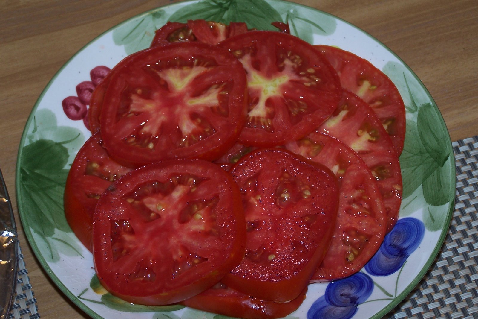 [0720+tomatoes.JPG]