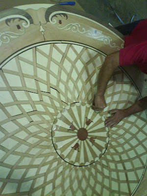 Evolulignum: Suelo y medallón para piso en La Moraleja. Madrid