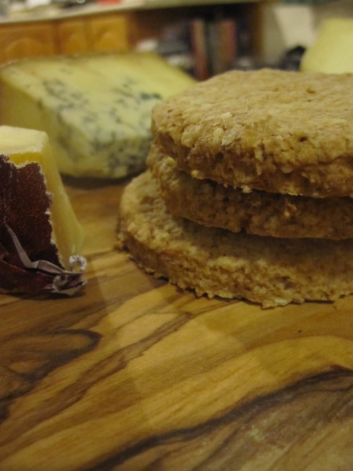 FOOD, GLORIOUS FOOD! Digestive biscuits for cheese