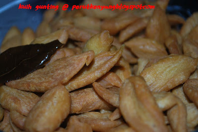 kuih gunting