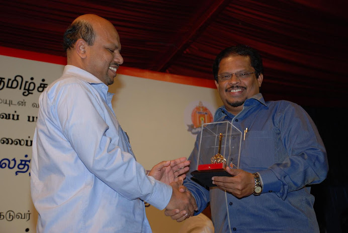 Muscat Tami Sangam Pattimandram with Naduvar Prof.Abdul Samad
