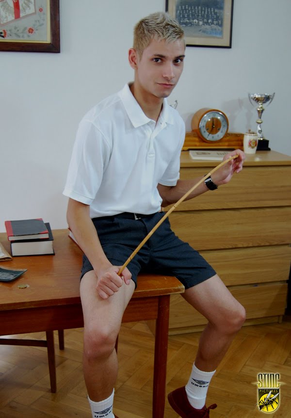 [b05.JPG]