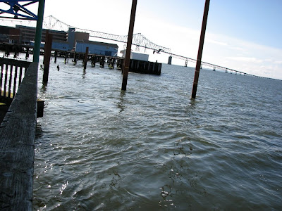 Columbia River flow at the 6th Street Viewing Platform, Astoria, Oregon