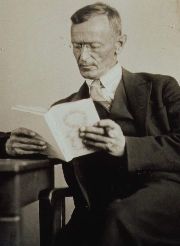 [Hermann_Hesse_1927_Photo_Gret_Widmann.jpg]
