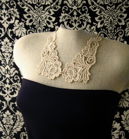 [cleo+lace+collar.jpeg]