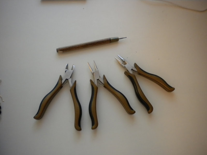 Making Simple Earrings in 30 Minutes title=