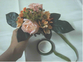 [wristcorsage6.png]