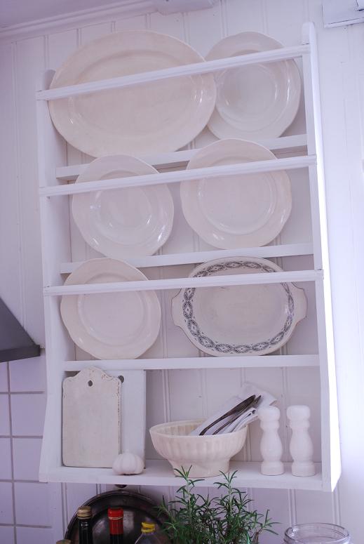 [tallrikshylla+004-1.JPG]