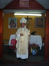 + Monseñor Victor: El Arzobispo Vetero de México.