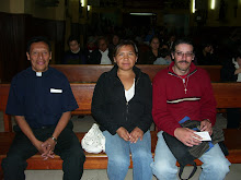 Los Padre José y Julio con una amiga de la Iglesia Vetero.