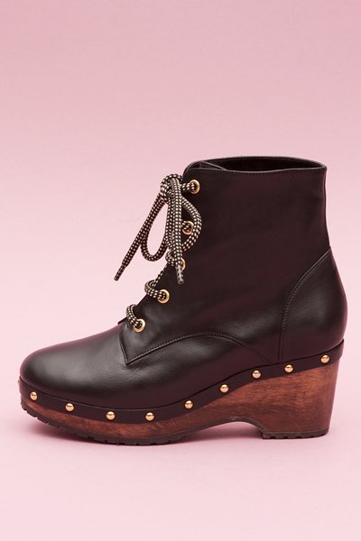 [opening+ceremony+boot+clog+1.jpg]