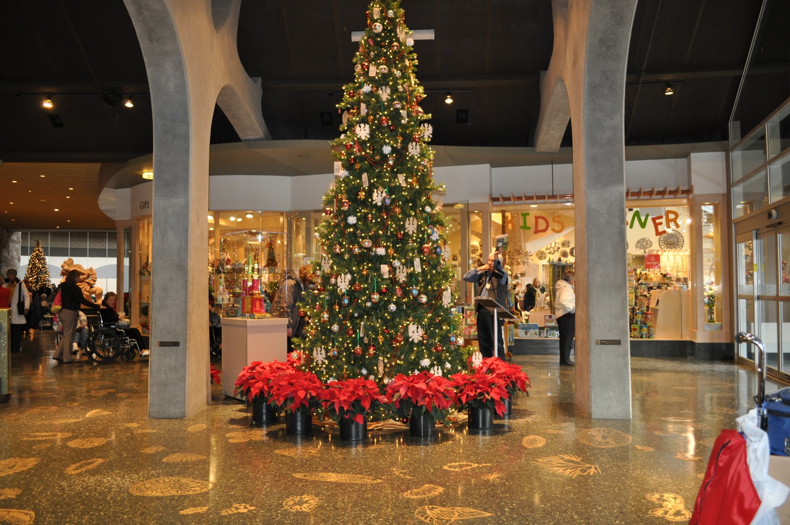 Michigan Cottage Cook MEIJER GARDENSCHRISTMAS AND HOLIDAY TRADITIONS