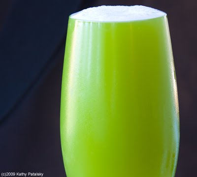 [kathys-glass-is-greener-juice-1.jpg]
