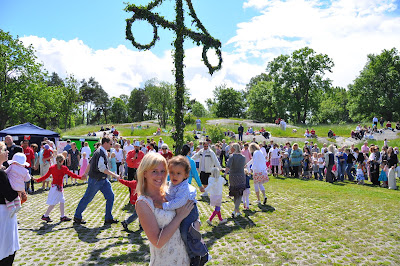 dejtingsajt för kvinnor som är yngre 20 katrineholm dejtingsajt för kvinnor som är yngre 20 katrineholm