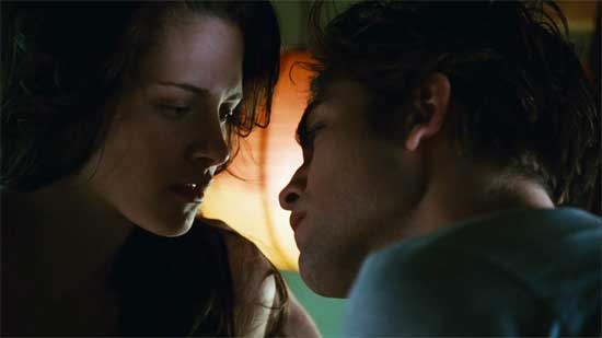 Edward's and Bella's First Kiss