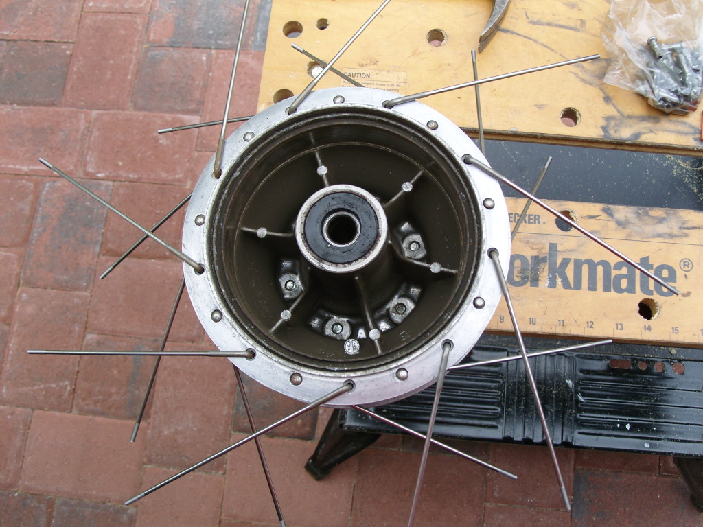 one side of hub spoked