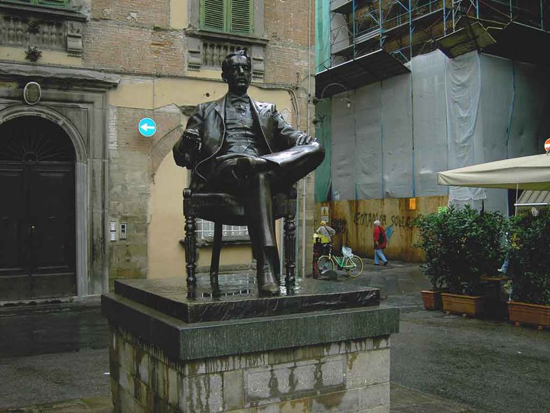 [Puccini---Lucca_1.jpg]