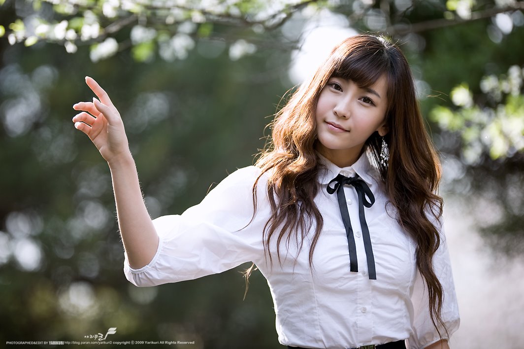 [gu-ji-sung-navy-blue-skirt-08.jpg]