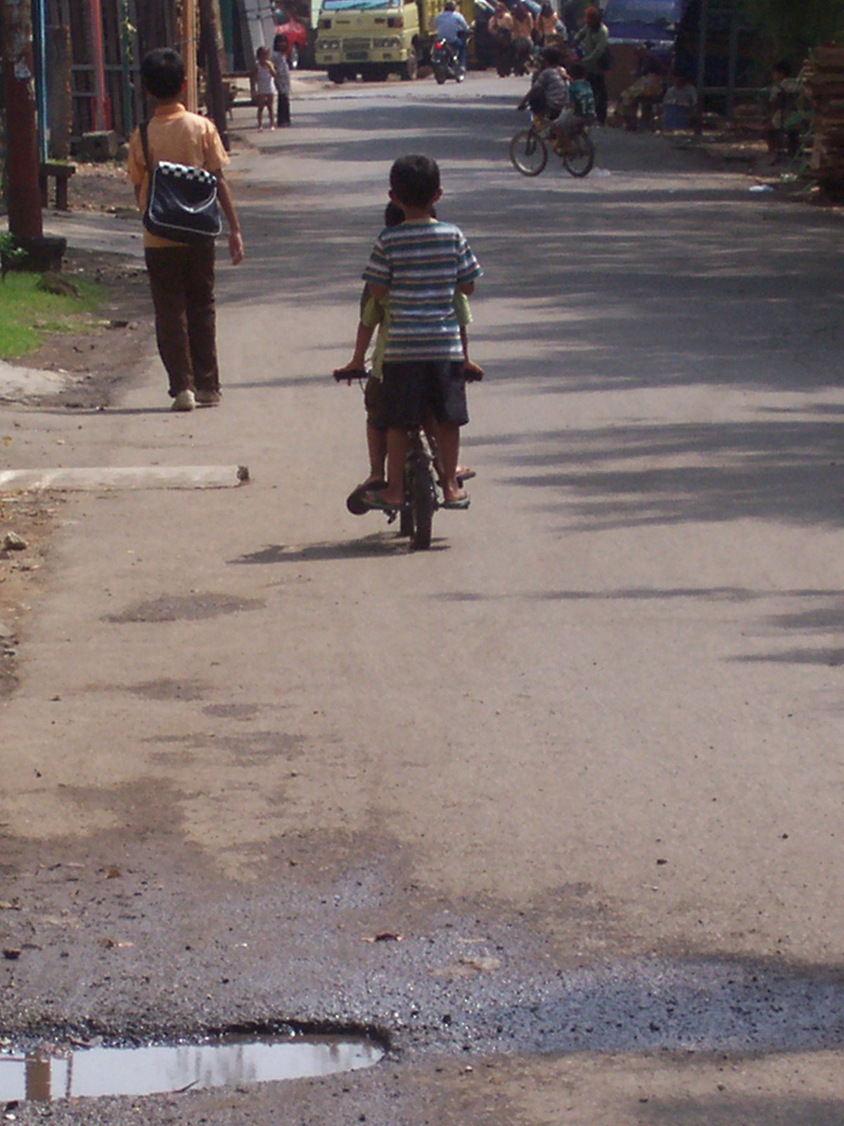 [boy+2.jpg]